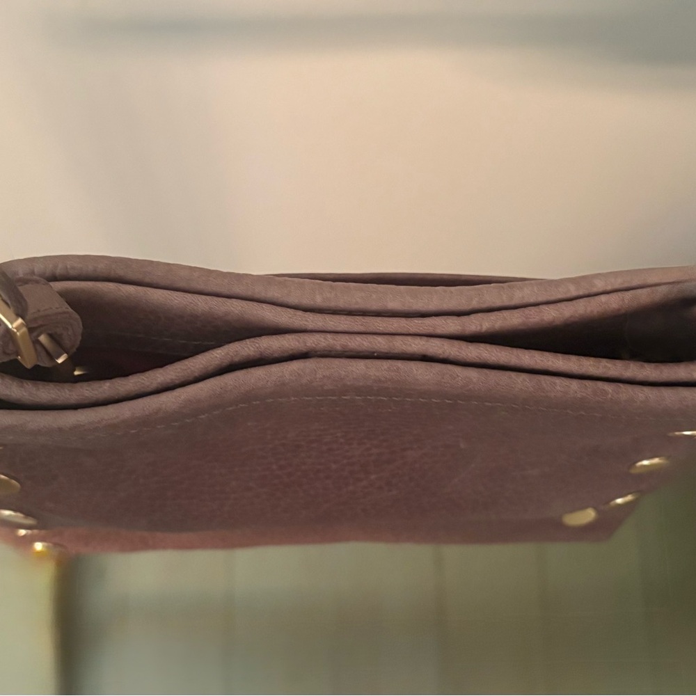 Hammitt Duke 3 Pocket Pebbled Leather w/ Gold Trivets - Picture 4 of 6